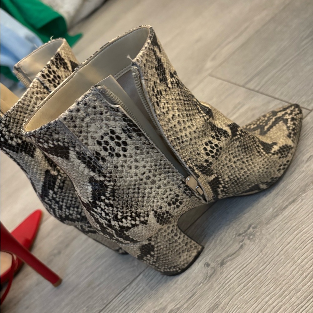 Sam Edelman shoes with heel